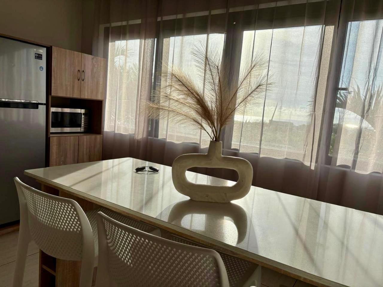 Stunning 3-Bedroom Apartment With Private Rooftop Terrace & Gorgeous Pool Flic-en-Flacq Zewnętrze zdjęcie