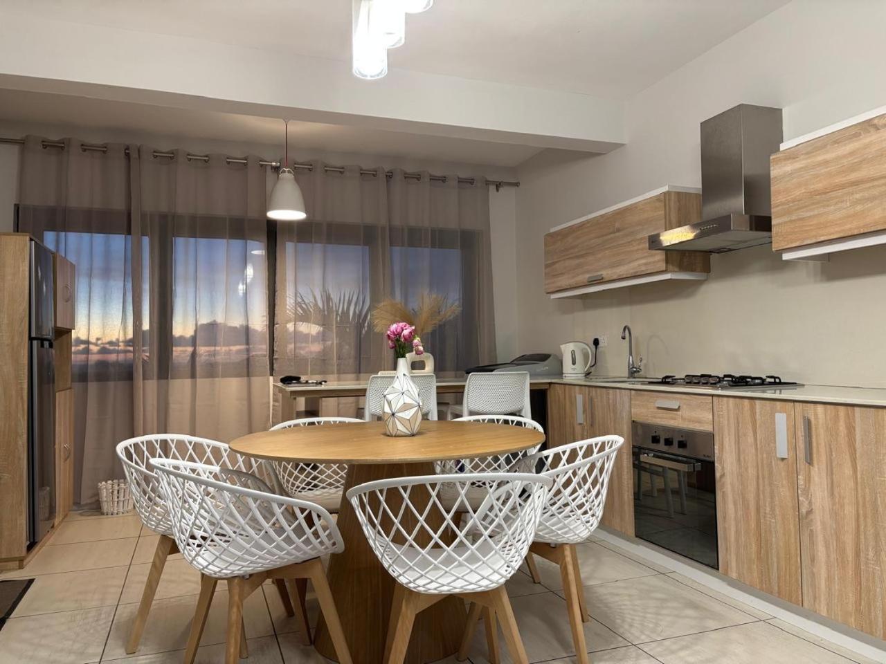 Stunning 3-Bedroom Apartment With Private Rooftop Terrace & Gorgeous Pool Flic-en-Flacq Zewnętrze zdjęcie